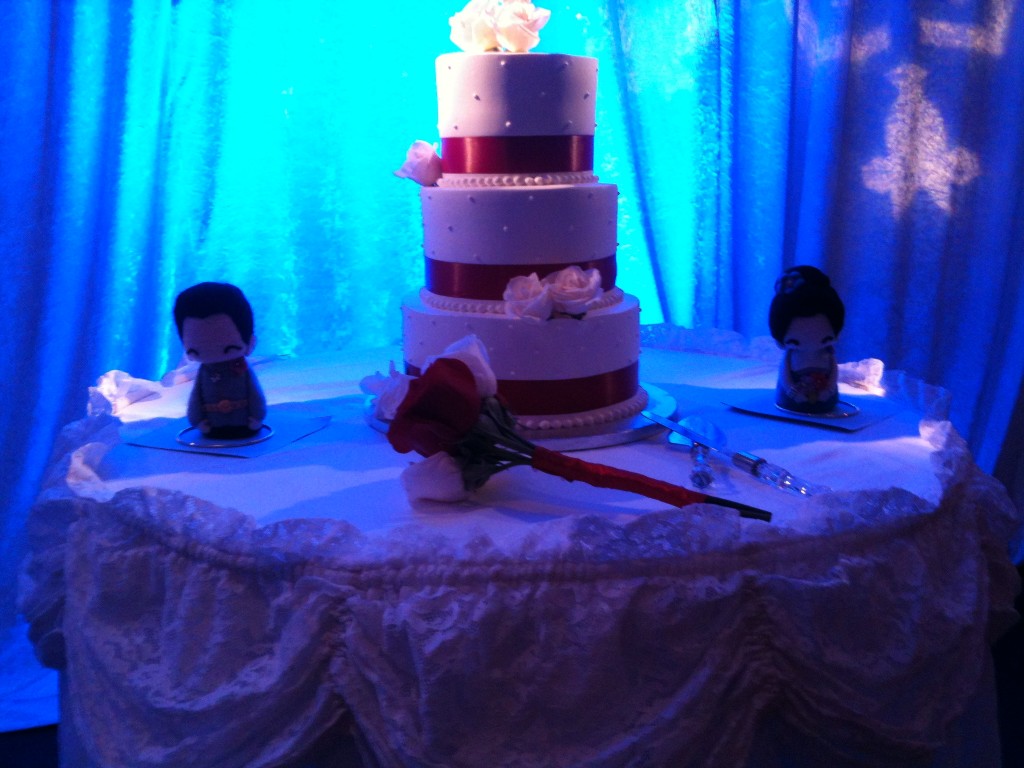 Cake with Asian Dolls
